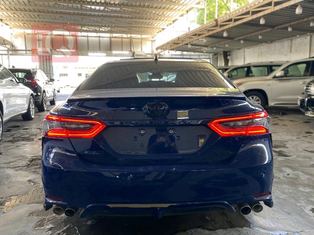 تۆیۆتا کامری